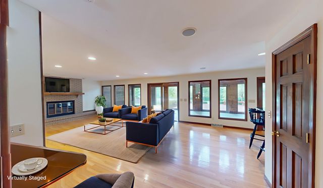 1201 S JOHNMEYER LN, Columbia, MO 65203