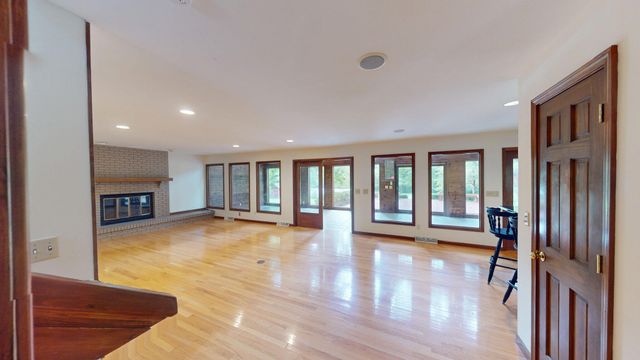 1201 S JOHNMEYER LN, Columbia, MO 65203