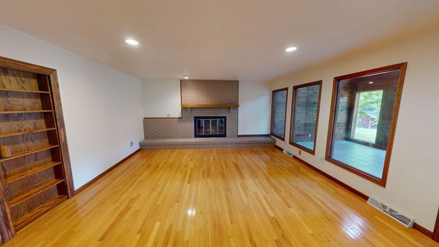 1201 S JOHNMEYER LN, Columbia, MO 65203