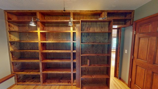 1201 S JOHNMEYER LN, Columbia, MO 65203