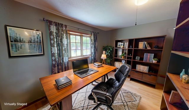 1201 S JOHNMEYER LN, Columbia, MO 65203