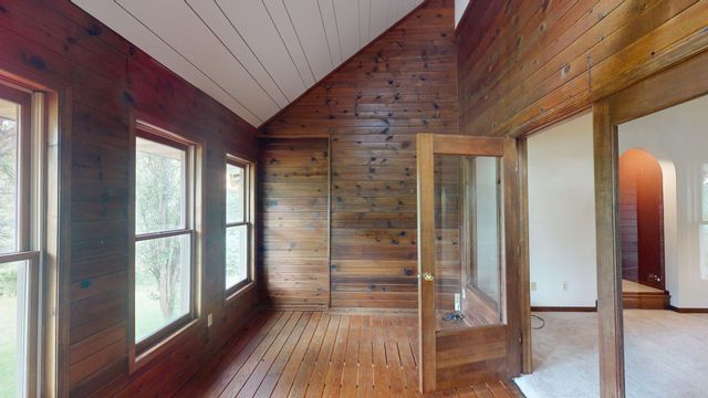 1201 S JOHNMEYER LN, Columbia, MO 65203