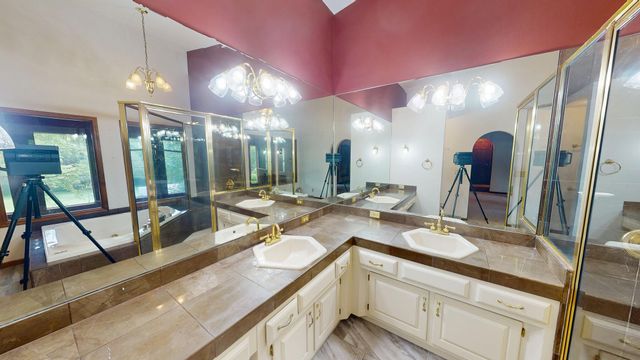 1201 S JOHNMEYER LN, Columbia, MO 65203