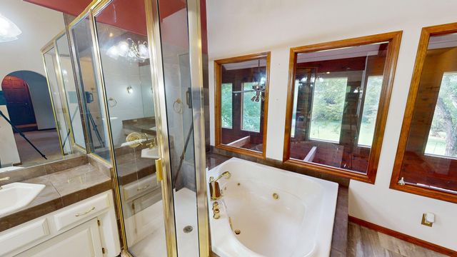 1201 S JOHNMEYER LN, Columbia, MO 65203