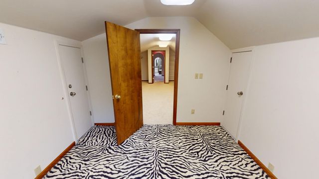 1201 S JOHNMEYER LN, Columbia, MO 65203