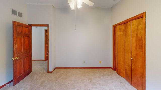 1201 S JOHNMEYER LN, Columbia, MO 65203