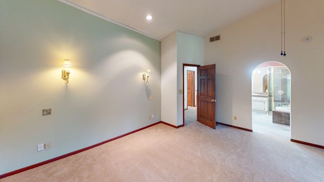 1201 S JOHNMEYER LN, Columbia, MO 65203