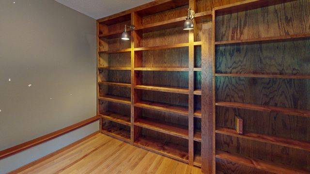 1201 S JOHNMEYER LN, Columbia, MO 65203