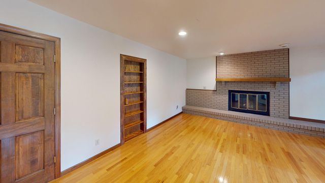 1201 S JOHNMEYER LN, Columbia, MO 65203