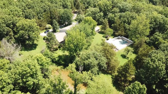 1201 S JOHNMEYER LN, Columbia, MO 65203