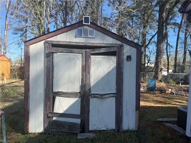 2410 Payne RD, Chesapeake, VA 23323