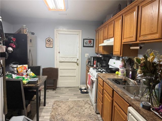 2410 Payne RD, Chesapeake, VA 23323