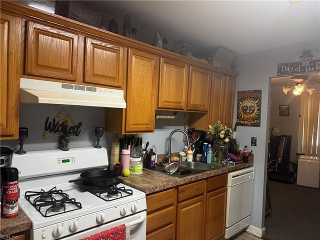 2410 Payne RD, Chesapeake, VA 23323