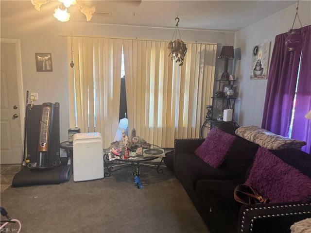 2410 Payne RD, Chesapeake, VA 23323