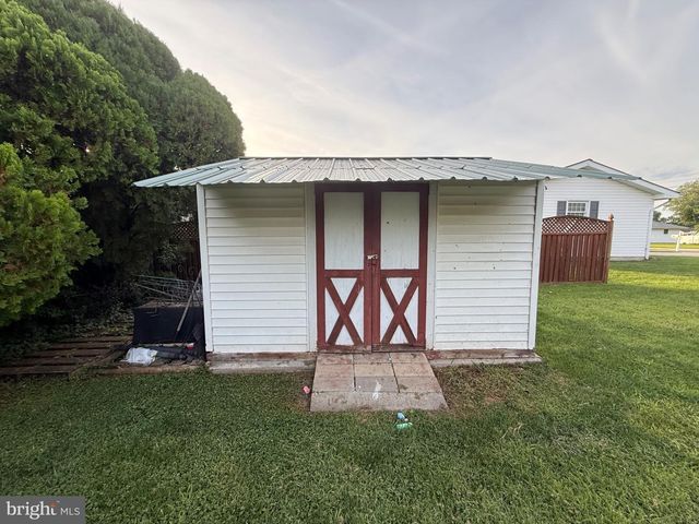 59 EATON RD, Pennsville, NJ 08070