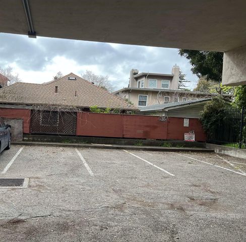 2636 WARRING ST 103, Berkeley, CA 94704