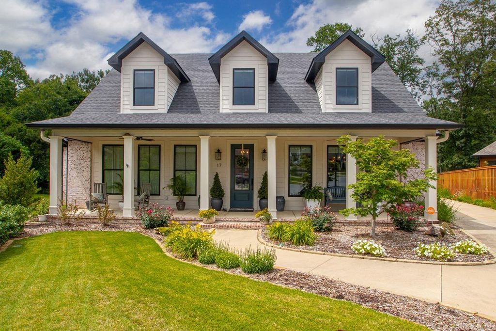 17 Tupelo Court, Little Rock, AR 72223