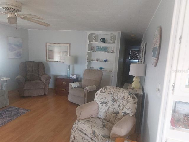 127 INDEPENDENCE AVENUE 38, Palm Harbor, FL 34684