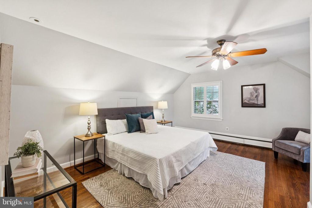 10016 E BEXHILL DR, Kensington, MD 20895