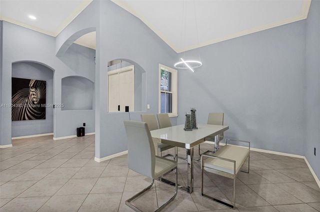 4936 NW 52nd Ave, Coconut Creek, FL 33073