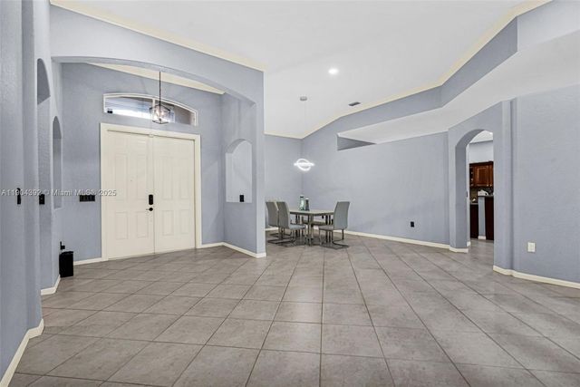 4936 NW 52nd Ave, Coconut Creek, FL 33073