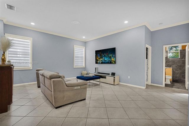 4936 NW 52nd Ave, Coconut Creek, FL 33073