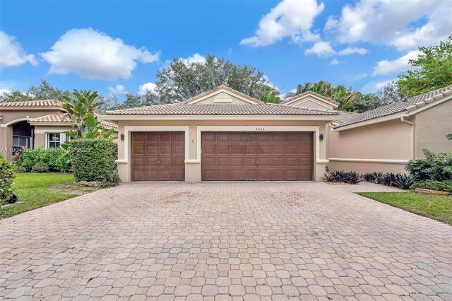 4936 NW 52nd Ave, Coconut Creek, FL 33073