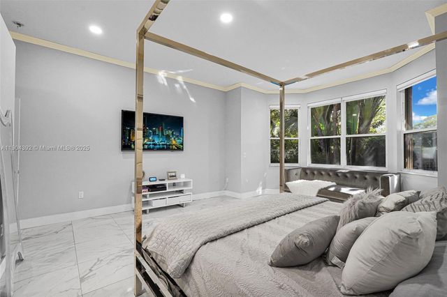 4936 NW 52nd Ave, Coconut Creek, FL 33073