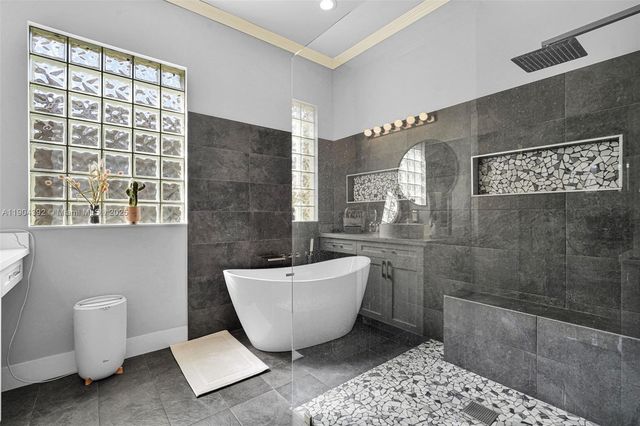 4936 NW 52nd Ave, Coconut Creek, FL 33073