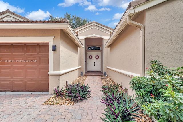 4936 NW 52nd Ave, Coconut Creek, FL 33073