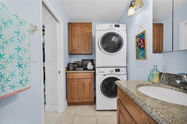 4936 NW 52nd Ave, Coconut Creek, FL 33073