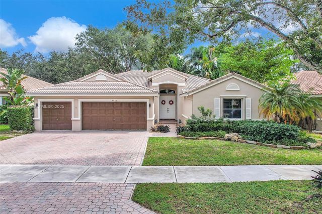 4936 NW 52nd Ave, Coconut Creek, FL 33073