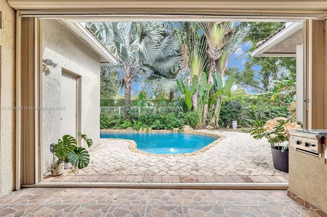 4936 NW 52nd Ave, Coconut Creek, FL 33073