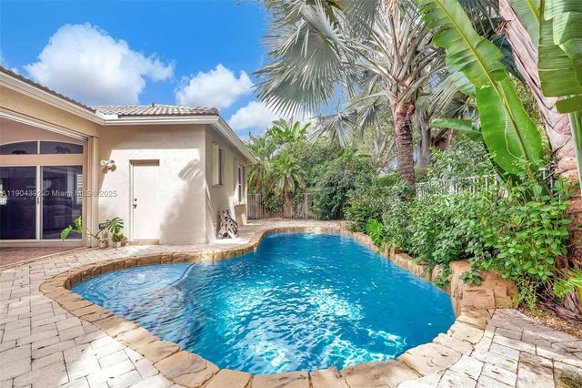 4936 NW 52nd Ave, Coconut Creek, FL 33073