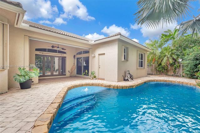 4936 NW 52nd Ave, Coconut Creek, FL 33073