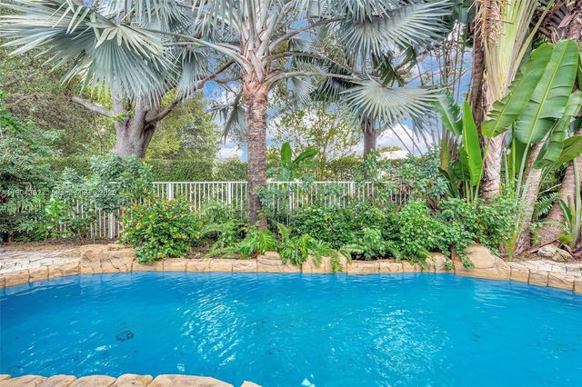 4936 NW 52nd Ave, Coconut Creek, FL 33073