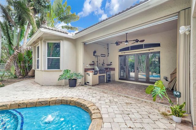 4936 NW 52nd Ave, Coconut Creek, FL 33073