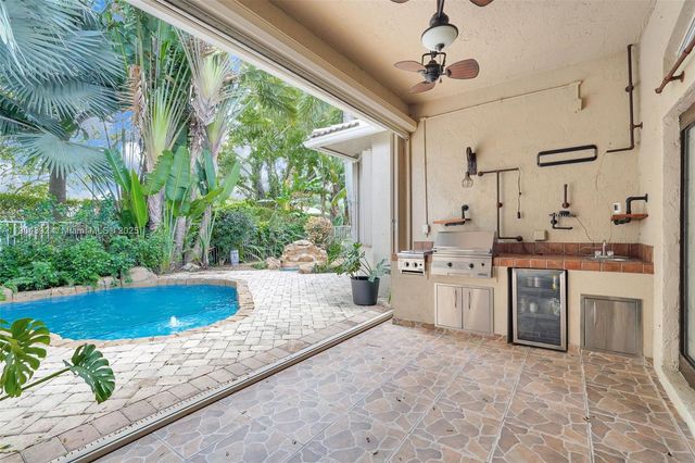 4936 NW 52nd Ave, Coconut Creek, FL 33073