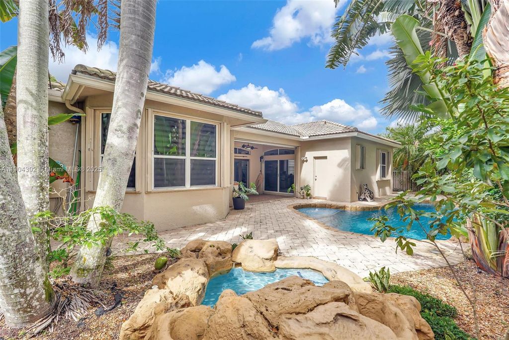 4936 NW 52nd Ave, Coconut Creek, FL 33073