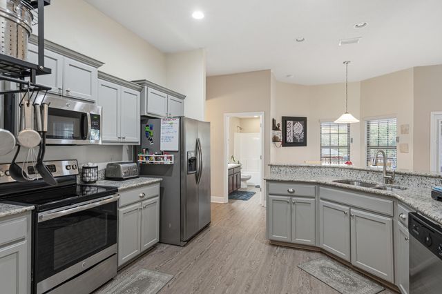 2345 Genevieve Way, Crestview, FL 32536