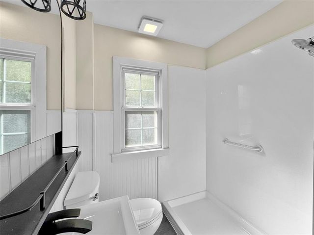 1305 Hoover Avenue, Eau Claire, WI 54701