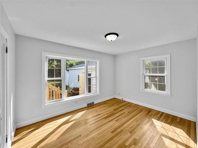 1305 Hoover Avenue, Eau Claire, WI 54701