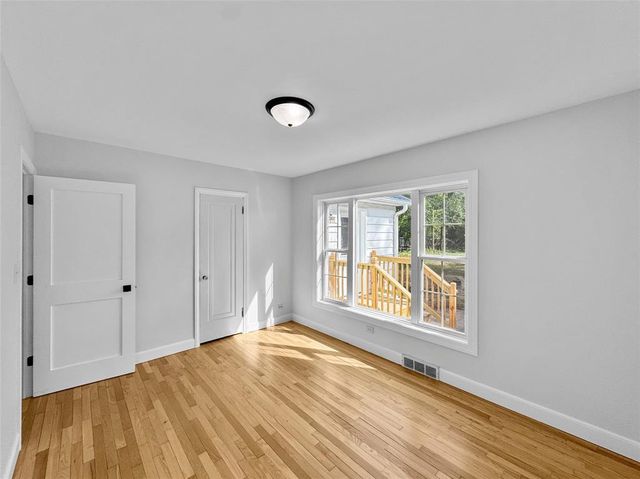 1305 Hoover Avenue, Eau Claire, WI 54701