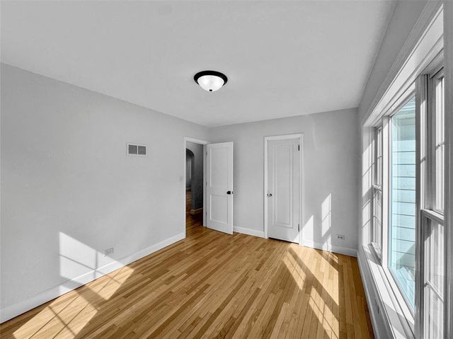 1305 Hoover Avenue, Eau Claire, WI 54701