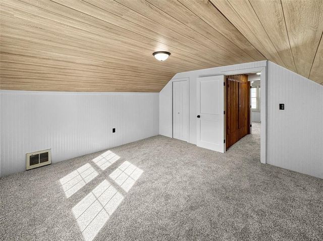 1305 Hoover Avenue, Eau Claire, WI 54701