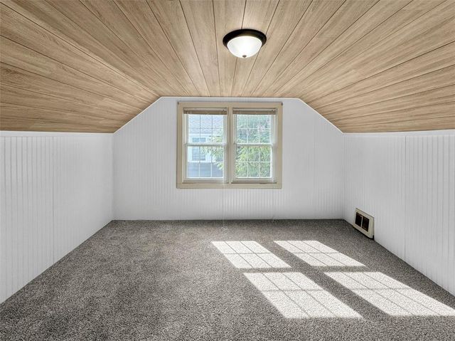 1305 Hoover Avenue, Eau Claire, WI 54701