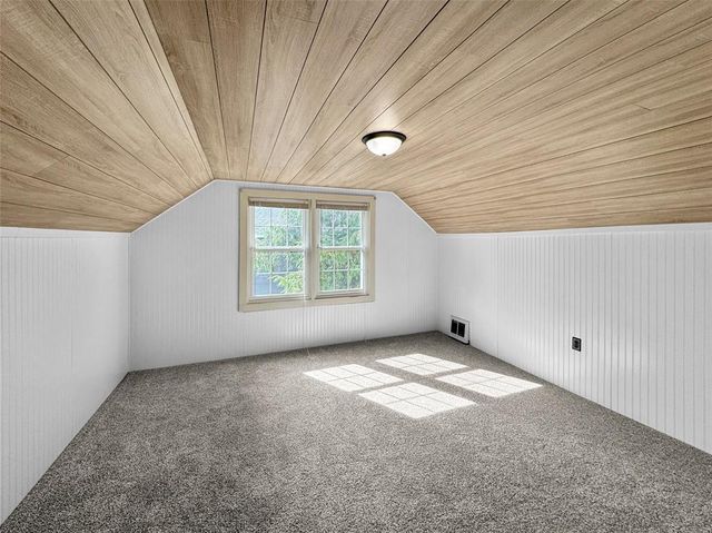 1305 Hoover Avenue, Eau Claire, WI 54701