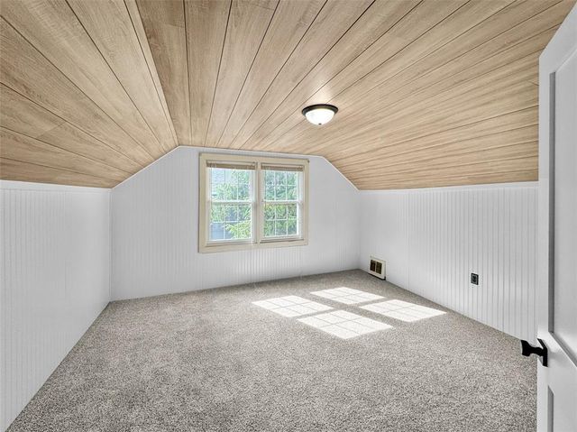1305 Hoover Avenue, Eau Claire, WI 54701