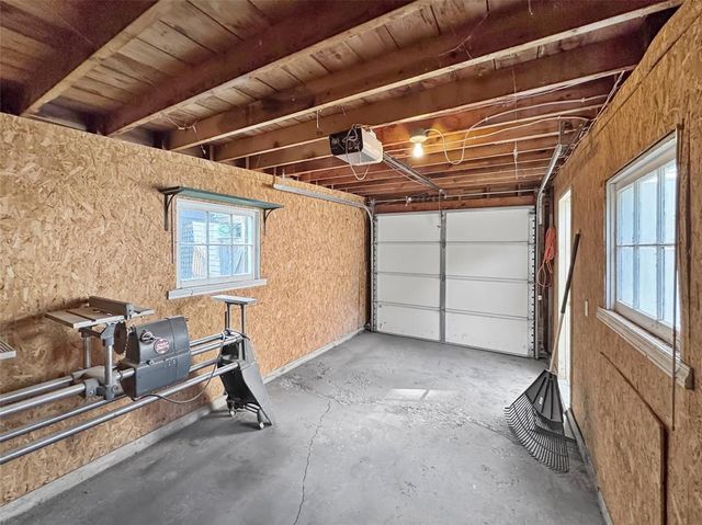 1305 Hoover Avenue, Eau Claire, WI 54701