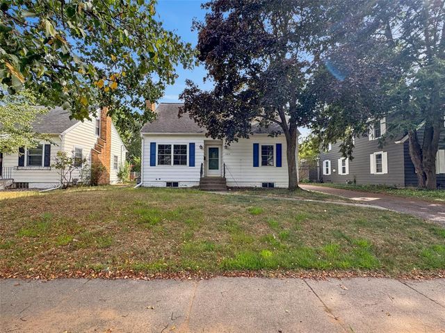 1305 Hoover Avenue, Eau Claire, WI 54701